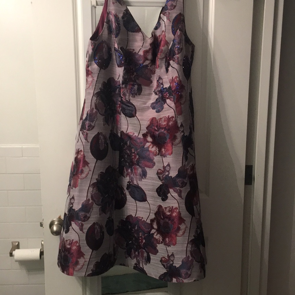 Adrianna Papell Gorgeous floral beaded dress